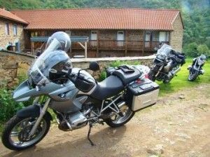 Gites avec parking pour les motos proche A75