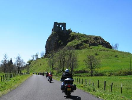 Balade en Auvergne en moto avec accompagnateur